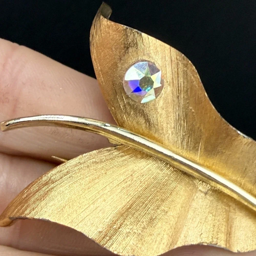 Vintage Boucher‎ Brooch Gold Tone Leaf